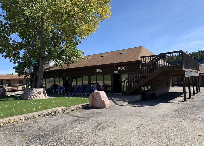 Chief Motel Custer