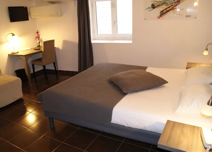 The Originals Boutique, Hotel Danieli, Avignone