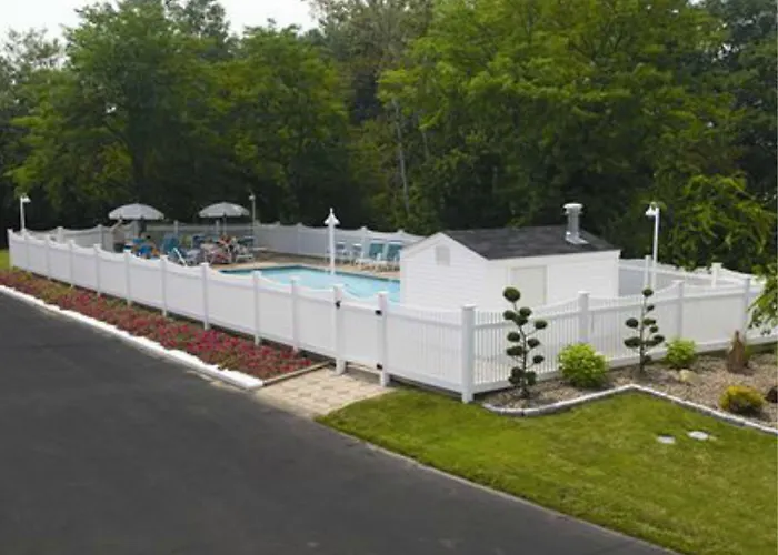 Coachman Inn