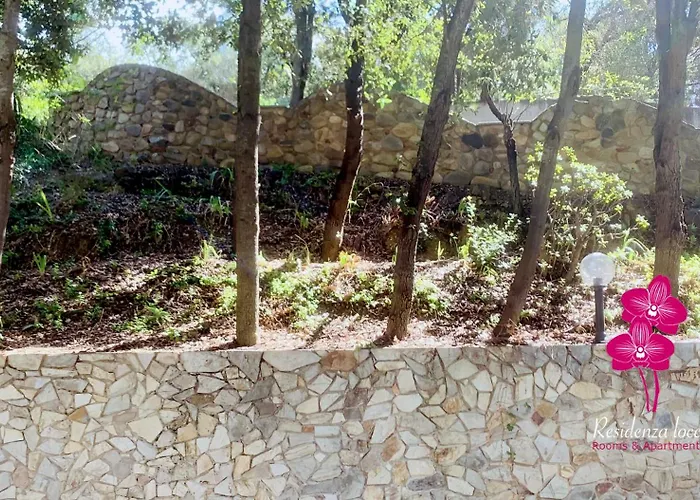 Residenza Locci - Rooms&Apartments Teulada