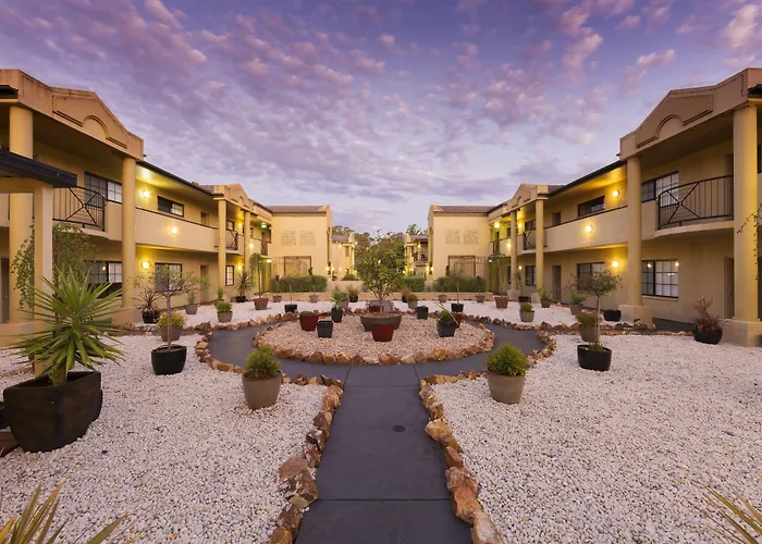 Canberra Parklands Central Apartment Hotel Official