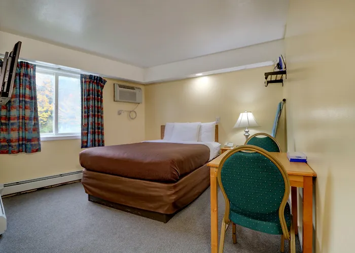 Classic Inn Saco