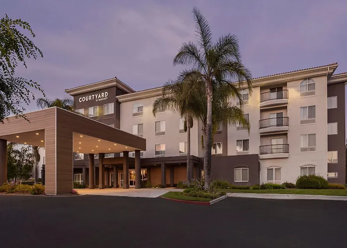 Courtyard Ventura Simi Valley