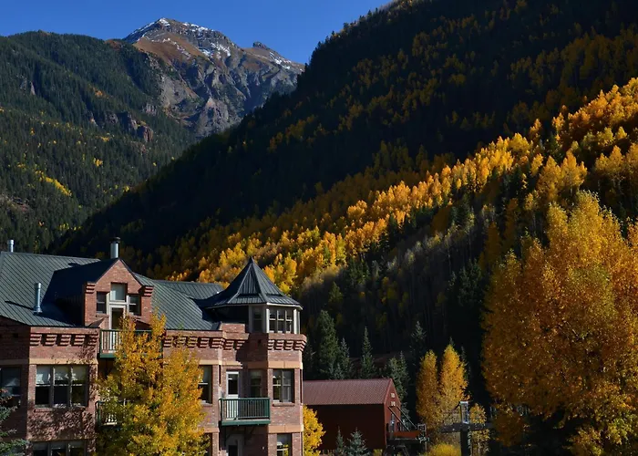 Hotel Columbia