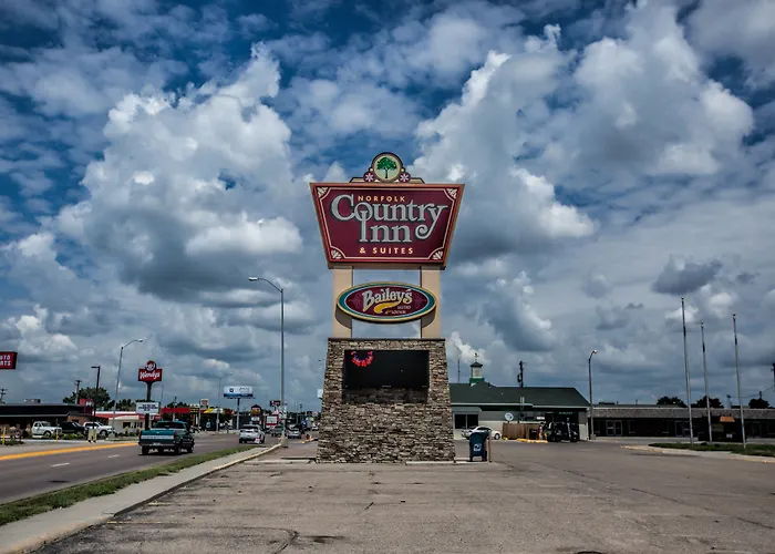 Norfolk Country Inn And Suites
