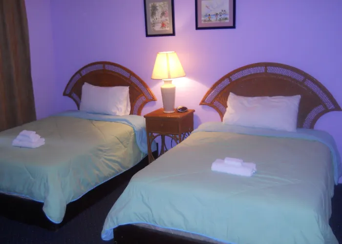 Coral Harbour Beach House And Villas