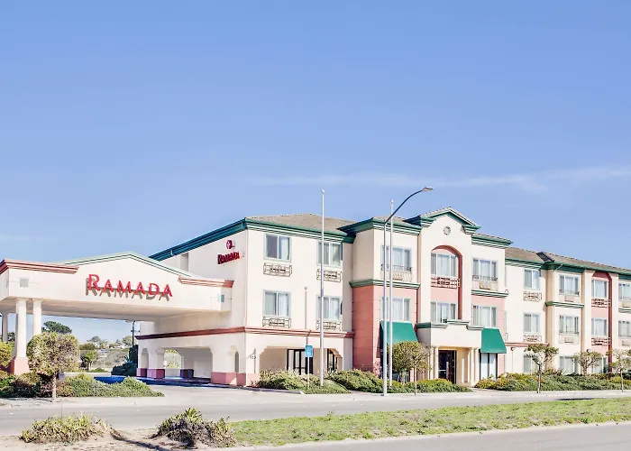 Ramada By Wyndham Marina Hotel