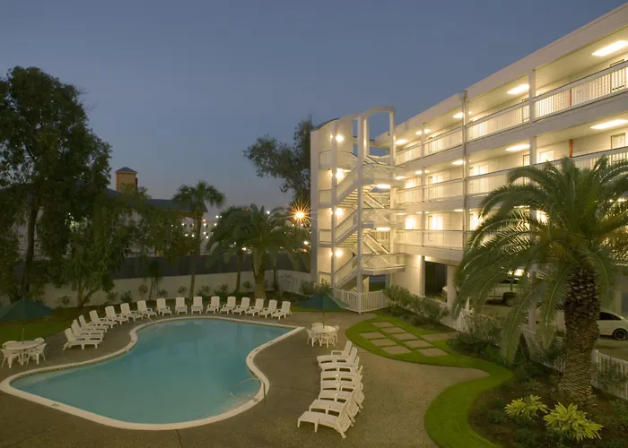 Casa Del Mar Beachfront Suites Galveston