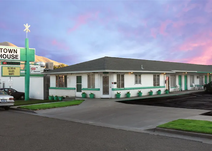 Town House Motel