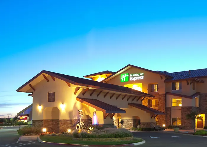 Holiday Inn Express Turlock By Ihg