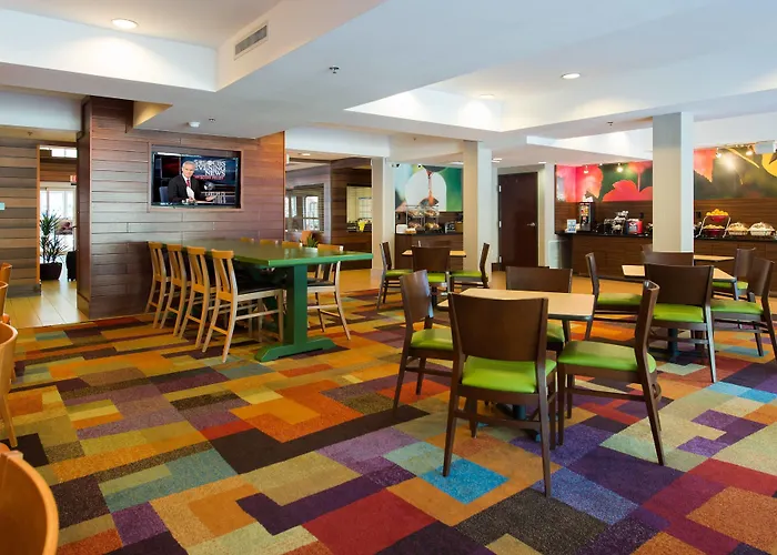 Fairfield Inn & Suites By Marriott Charleston North/Ashley Phosphate North Charleston