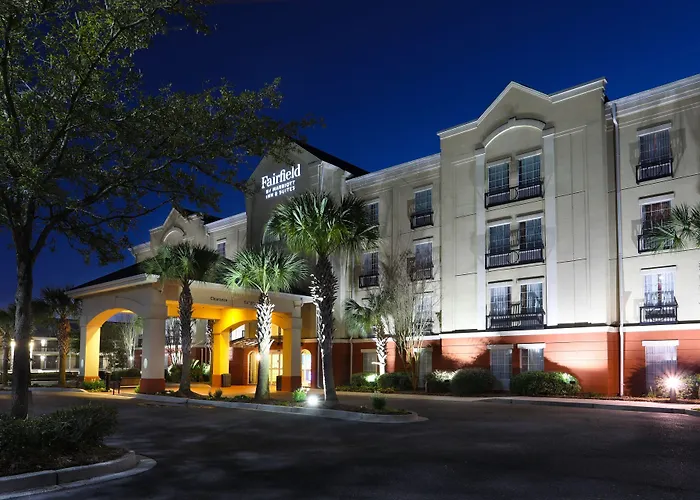 Fairfield Inn & Suites By Marriott Charleston North/Ashley Phosphate