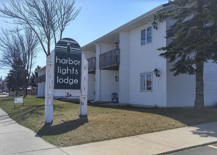 Harbor Lights Lodge
