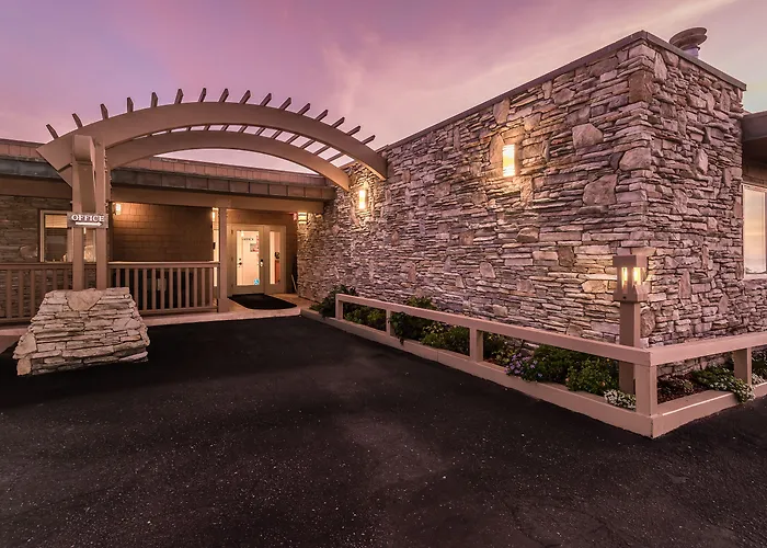 Little Sur Inn Cambria