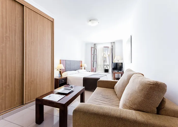 Hotel Toboso Apar - Turis Nerja
