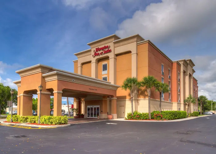 Hampton Inn & Suites Cape Coral / Fort Myers