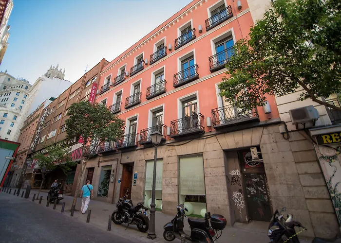 Petit Palace Tres Cruces Madri