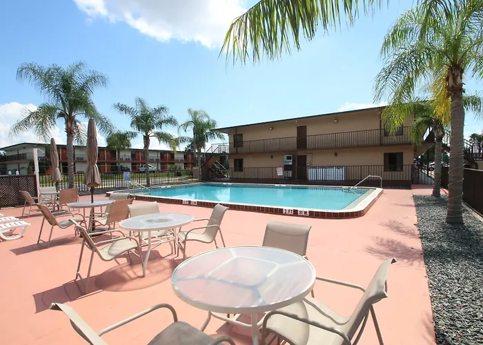 Days Inn By Wyndham Kissimmee West