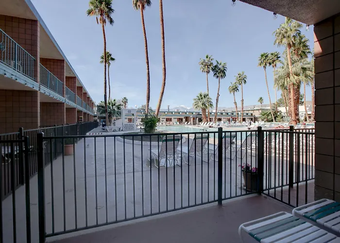 Desert Hot Springs Spa Hotel