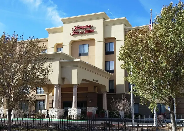 Hampton Inn & Suites - Coors Road
