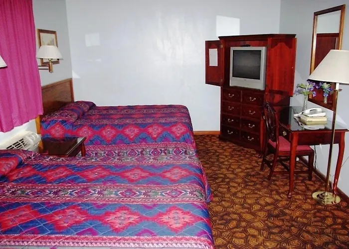 Blue Spruce Motel Lamar