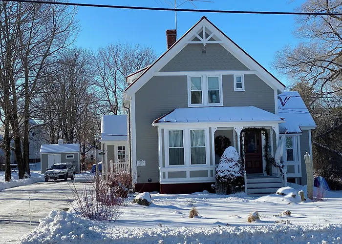 James Place Inn Bed And Breakfast Freeport