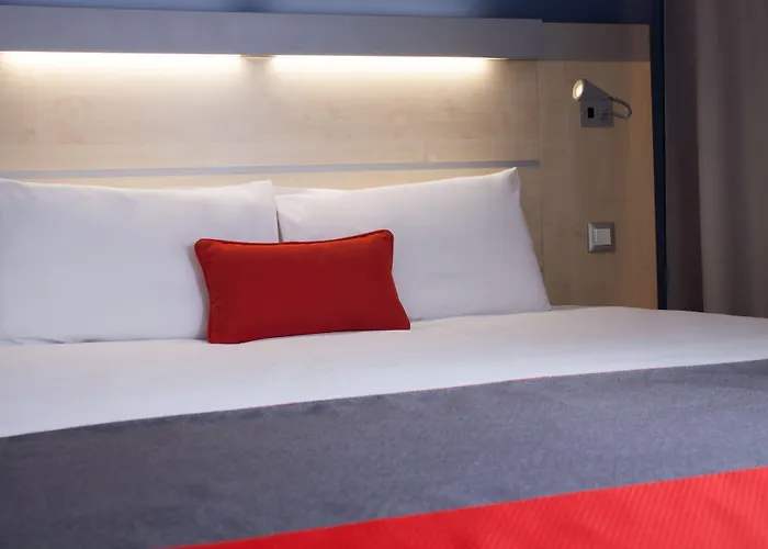 Holiday Inn Express Toulouse Airport By Ihg Blagnac