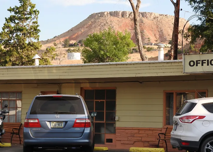 Rainbow Motel