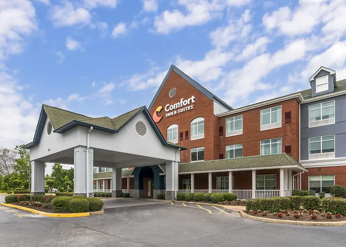 Comfort Inn & Suites Hampton Near Coliseum