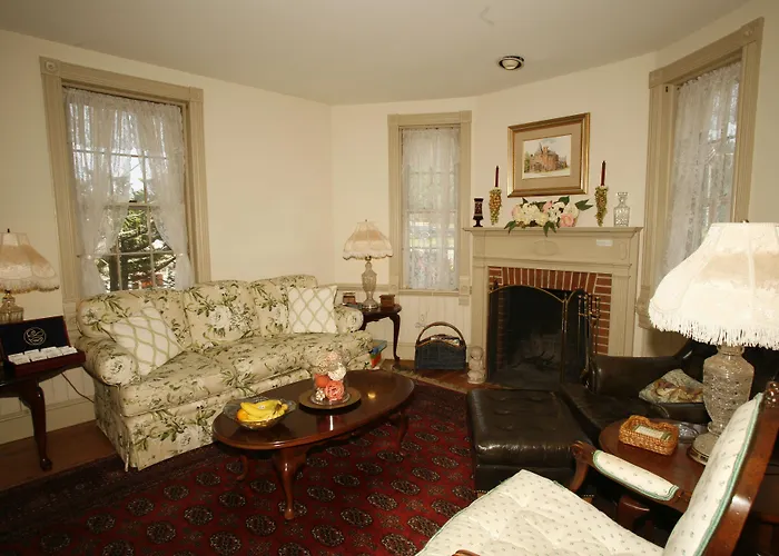 Parsonage Inn Bed And Breakfast Saint Michaels