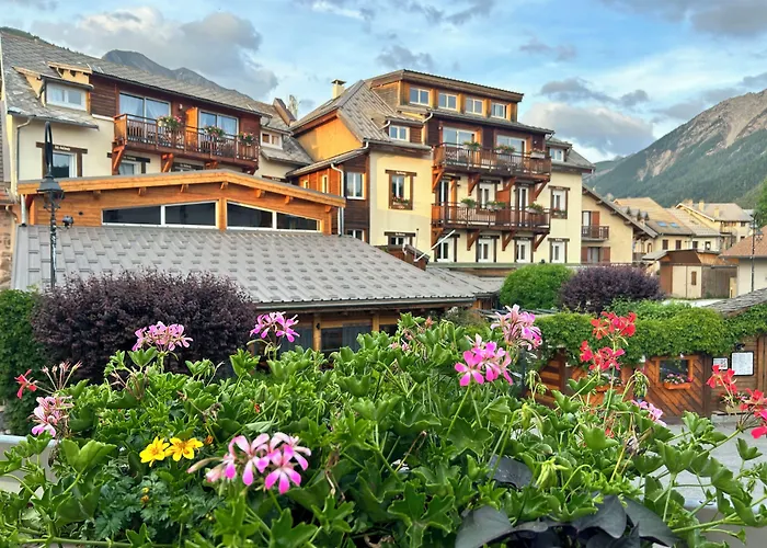 Logis Hôtel Les Autanes&Spa Ancelle