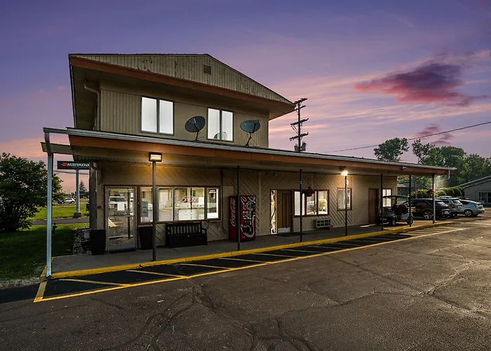 Great Lakes Inn & Suites South Haven