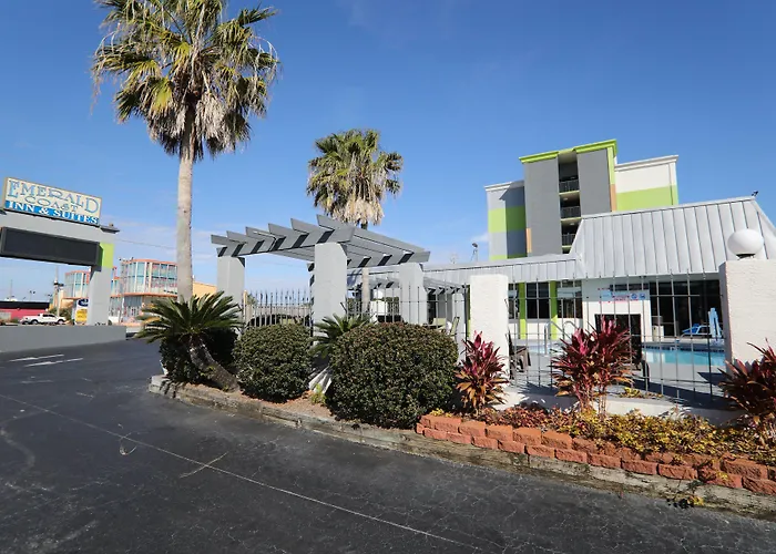 Emerald Coast Inn & Suites