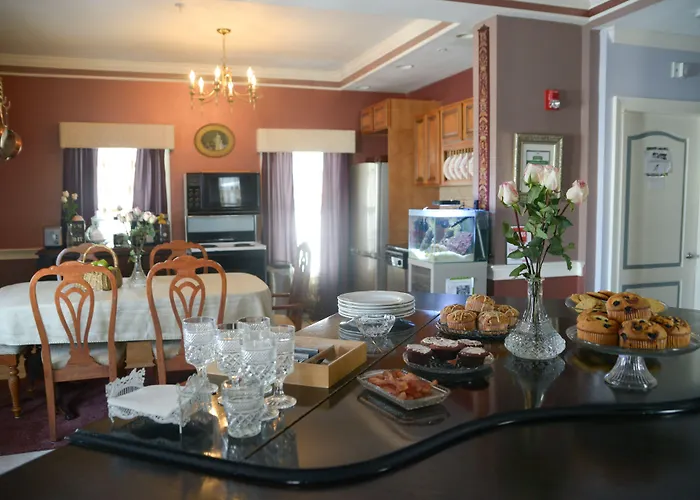 Naomi'S Inn Bed & Breakfast