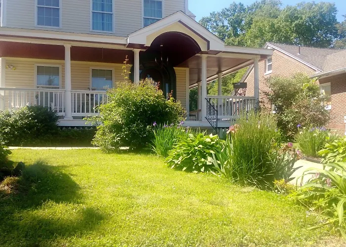 Naomi'S Inn Bed & Breakfast