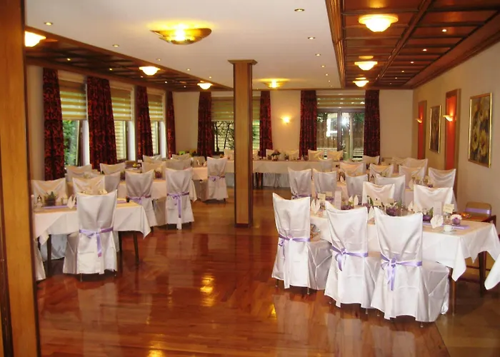 Wald-Cafe Hotel-Restaurant