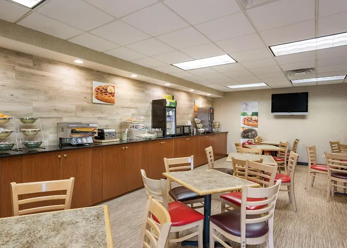 Quality Inn & Suites Fishkill South Near I-84