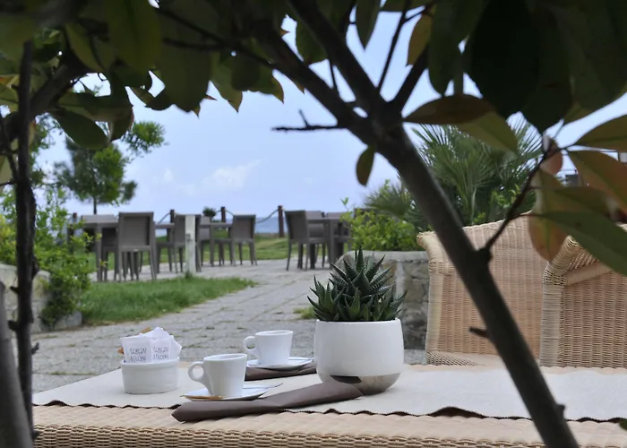 Aregai Marina Hotel&Residence