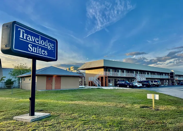 Travelodge Suites By Wyndham Lake Okeechobee