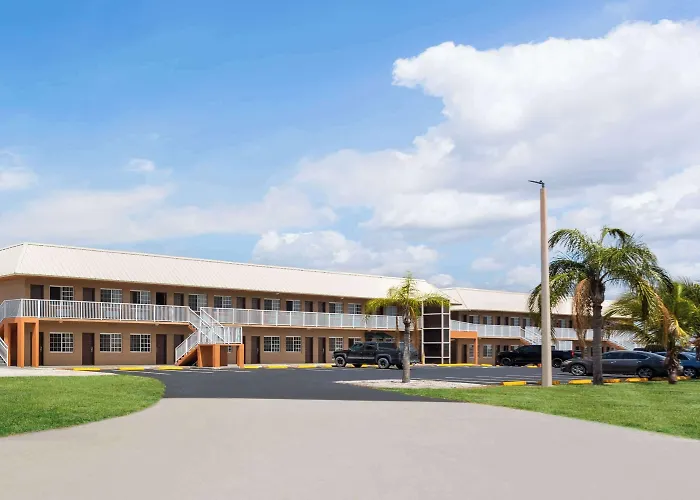 Travelodge Suites By Wyndham Lake Okeechobee