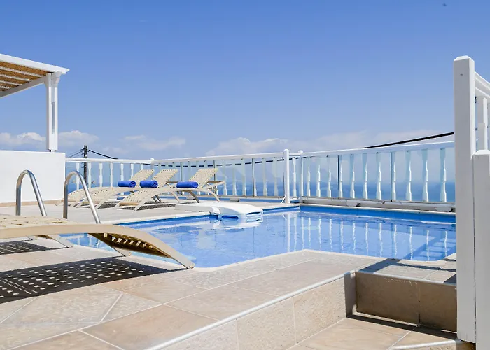 Amerisa Suites & Villa Firá