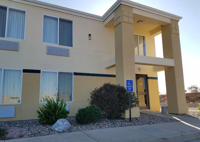 Baymont By Wyndham Limon Hotel