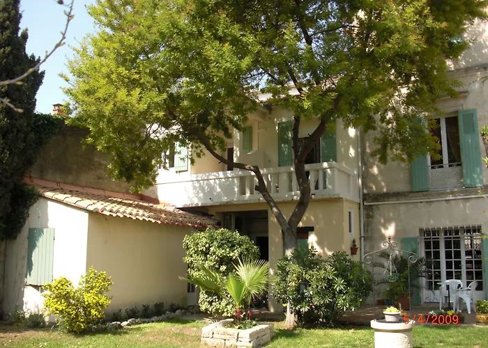 Au Saint Roch - Hôtel et Jardin Avignon