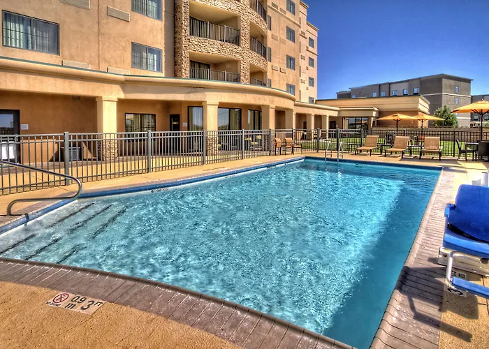 Courtyard By Marriott Midland