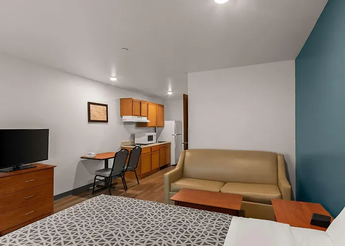 Woodspring Suites Evansville