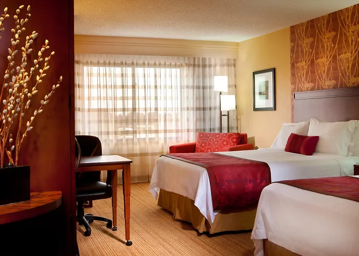 Courtyard By Marriott Denton