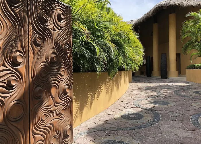 Cala De Mar Resort & Spa Ixtapa