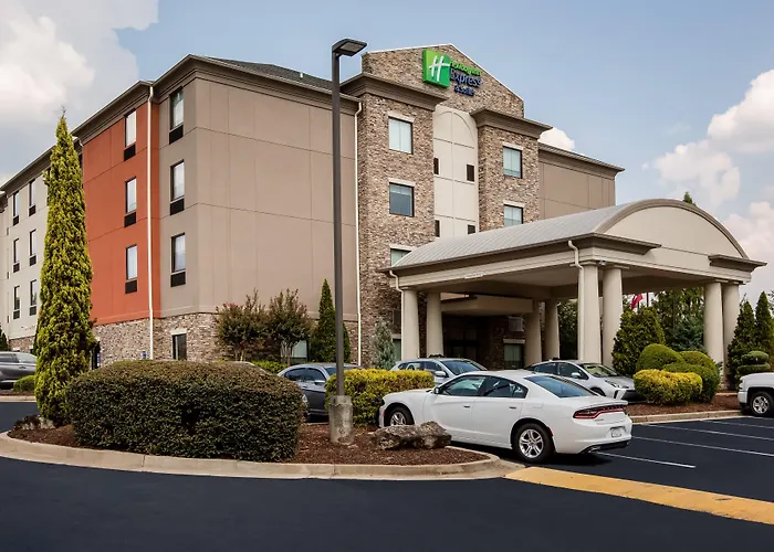 Holiday Inn Express & Suites Atlanta Southwest-Fairburn