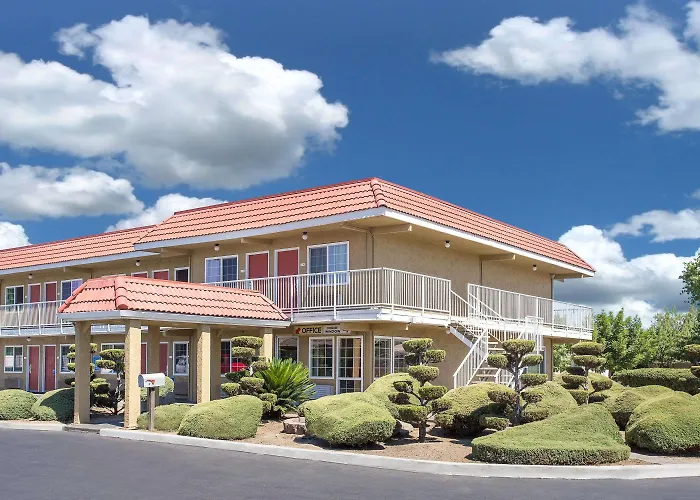 Days Inn By Wyndham Turlock