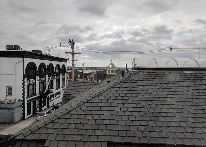 Pelham Court Hotel Newport